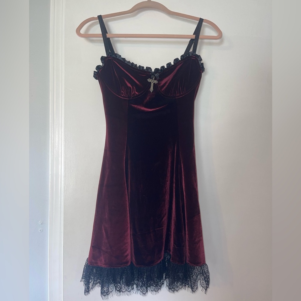 Luxurious Velvet Mini Dress with Black Lace Trim